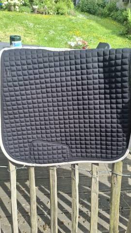Tapis de selle BR dressage Full beige  tr&egrave;s bon &eacute;tat 