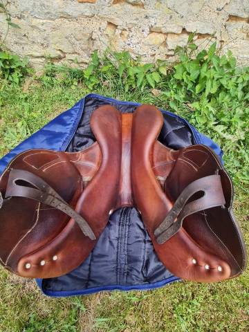Selle cross Antares 18"