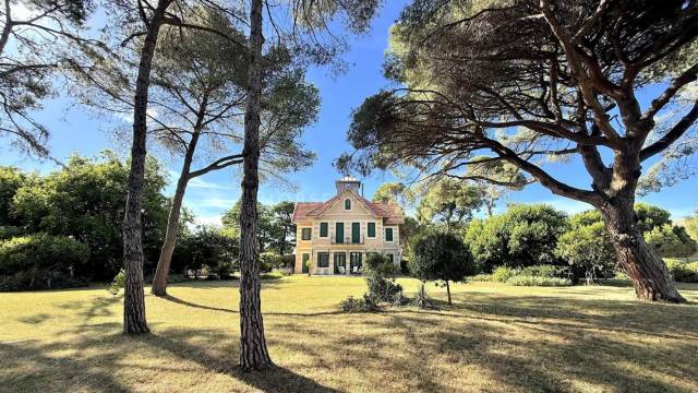 PROPRI&Eacute;T&Eacute; D'EXCEPTION AUX PORTES D'AIGUES-MORTES