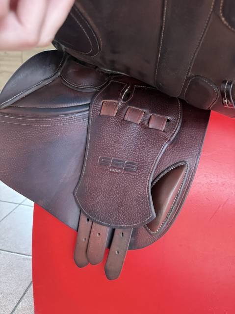 Selle GBS mod&egrave;le CSS 17,5 chocolat