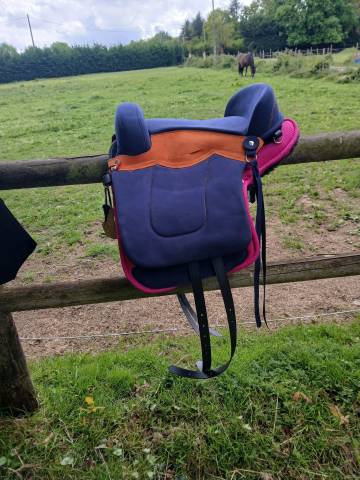 Selle de monte &agrave; cru CAVALLIN (Ivoska)