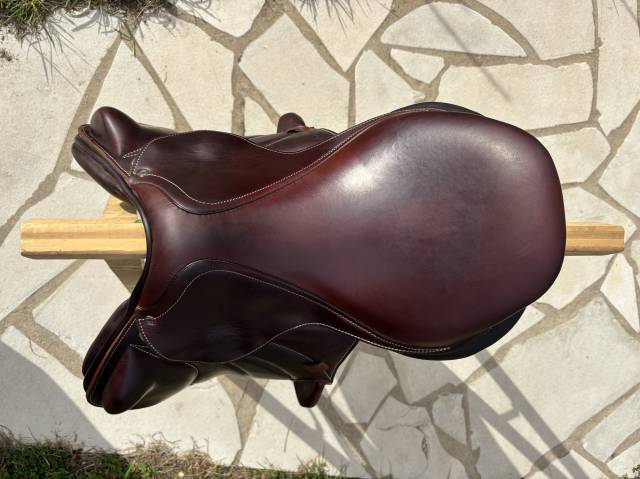 Selle Antar&egrave;s Veau Monoquartier Connexion 17,5 &eacute;quip&eacute;e