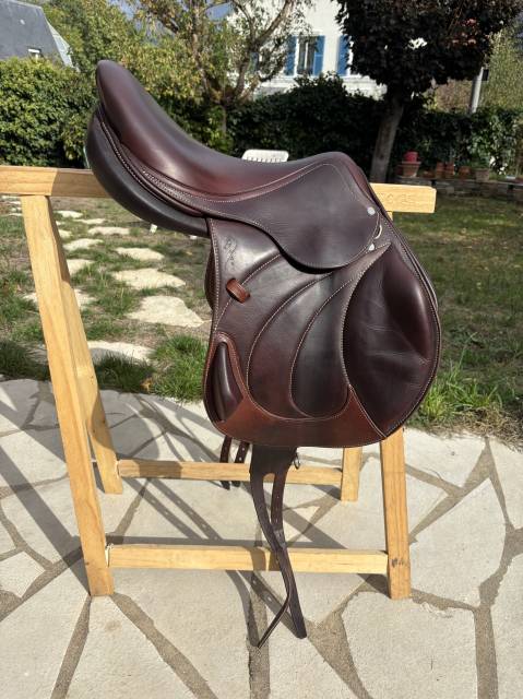 Selle Antar&egrave;s Veau Monoquartier Connexion 17,5 &eacute;quip&eacute;e