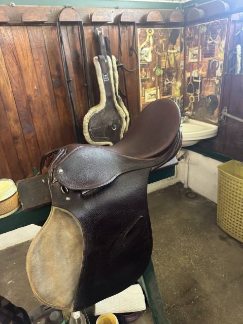 Selle CSO ROSSI y CARUSO 17&rdquo; cuir & daim marron 