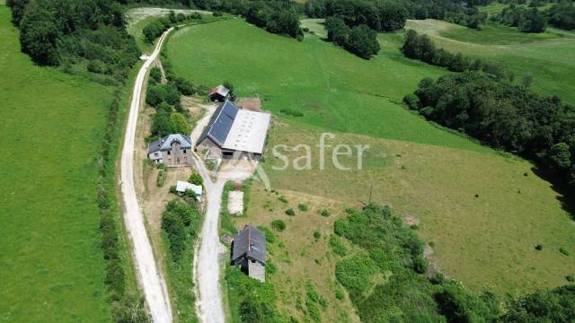 Propri&eacute;t&eacute; d'&eacute;levage d'environ 113,5 ha sur le Plateau de Mill