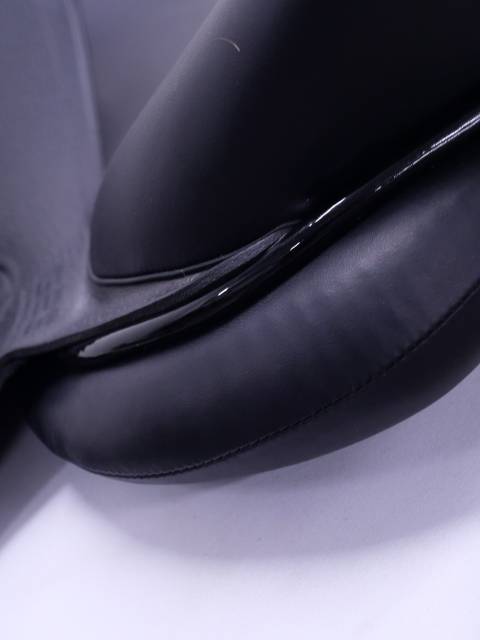 Selle dressage GBS 2023  17,5 pouces Q2