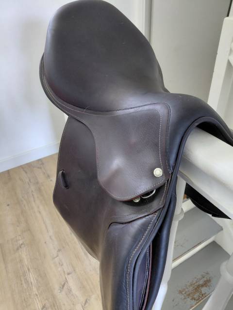 Selle Devoucoux 17"