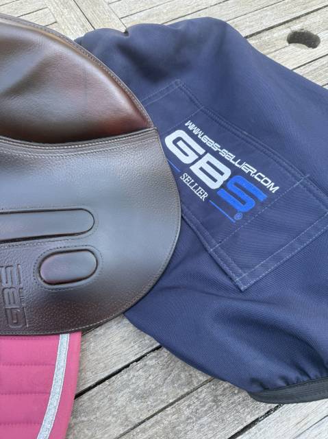 Selle GBS sellier 16,5 pouces 