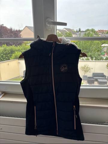 veste sans manches d&rsquo;&eacute;curie 