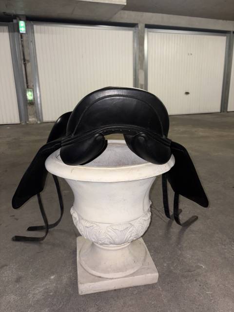 Selle de dressage 