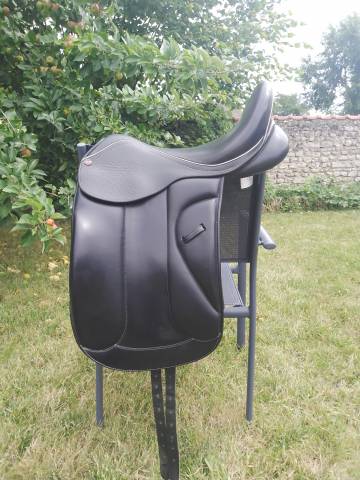 Selle dressage 17.5