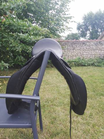Selle dressage 17.5