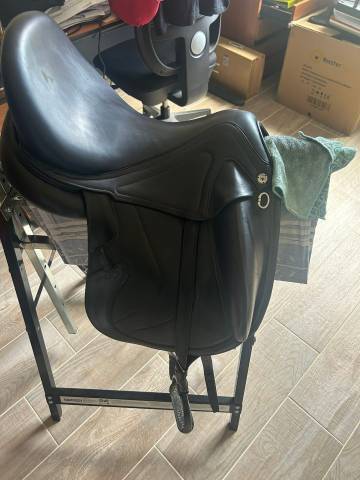 Selle de dressage CWD 