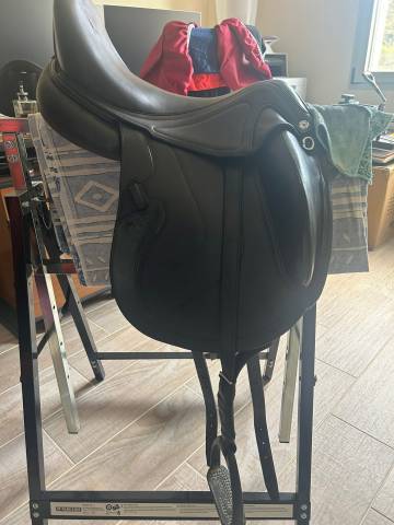 Selle de dressage CWD 