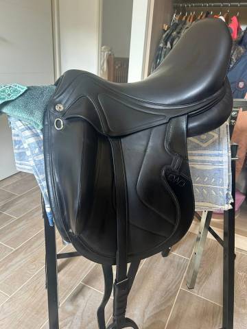 Selle de dressage CWD 