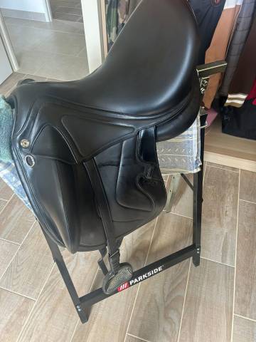 Selle de dressage CWD 