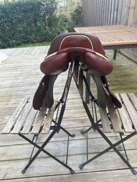 Selle CWD 17,5 doubl&eacute; veau 