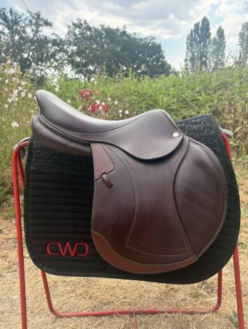 Selle cheval  17,5