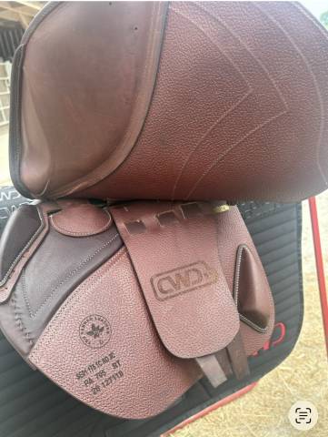 Selle cheval  17,5