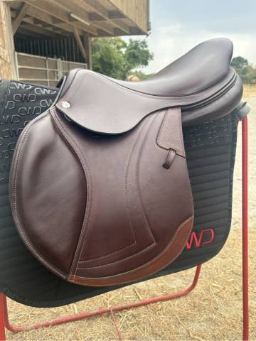 Selle cheval  17,5