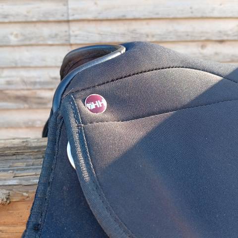 Selle mixte Hispano Hipica taille 17,5. Vendue nue.