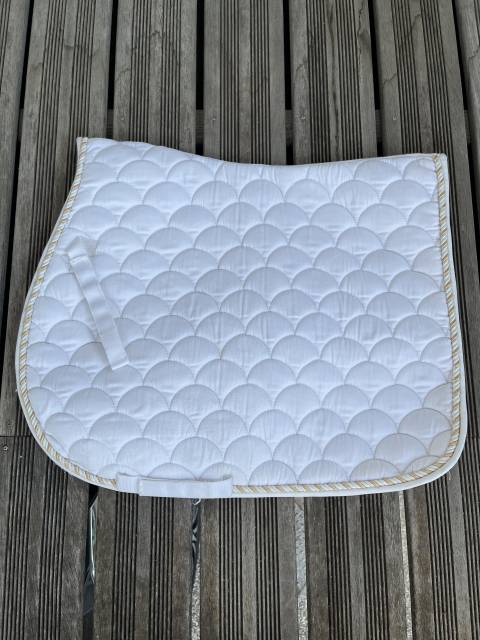 Tapis blanc