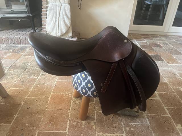 Selle devoucoux 17,5