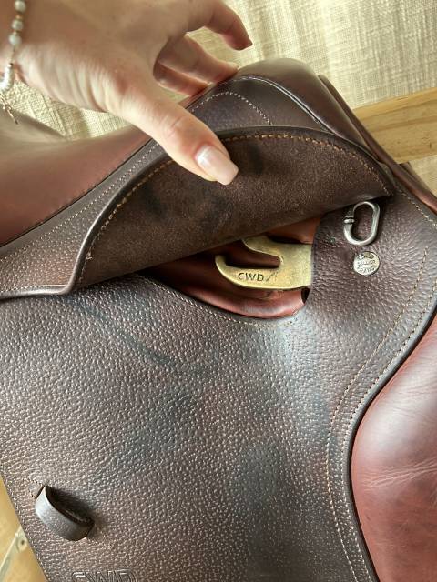 Selle CWD S02 -17&rsquo;- tr&egrave;s bon &eacute;tat 