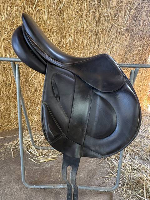 &Agrave; vendre Selle Childeric CSO 17,5&rsquo;