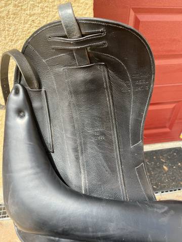 Selle de dressage