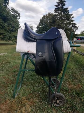 Selle de dressage