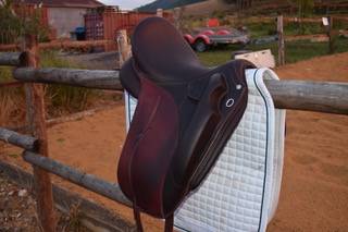 Selle devoucoux dressage 17,5