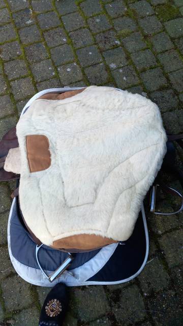 Selle randonn&eacute;e Podium cuir 16'' compl&egrave;te 