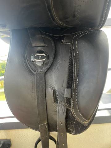 Selle Dressage Prestige mod&egrave;le Helen X-Technology