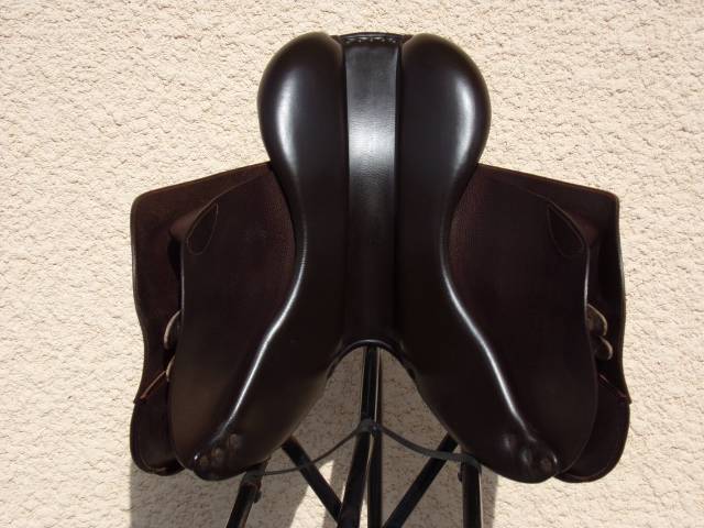 Selle Obstacle Childeric en superbe &eacute;tat 17'5