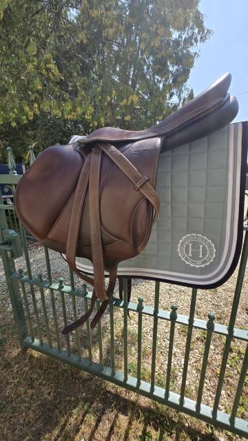 Selle Voltaire Design Essentials Monoquartier 17,5" 