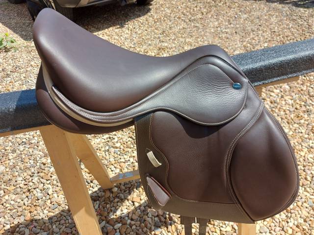 Selle ikonic light horse Ball 