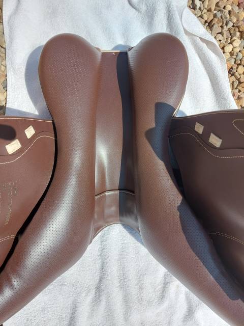 Selle ikonic light horse Ball 