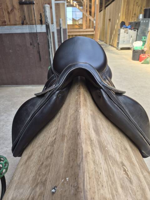 Selle de dressage Devoucoux 
