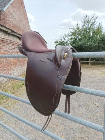 Selle randonn&eacute;e stock 