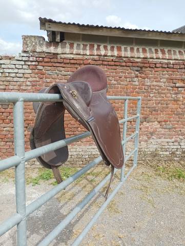 Selle randonn&eacute;e stock 