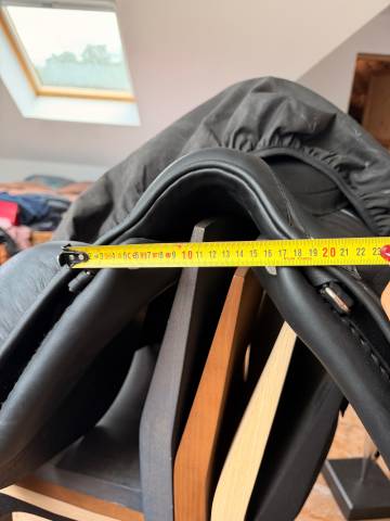   Selle de dressage double quartier , taille 16, neuve,