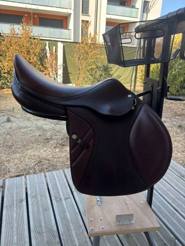 Selle Equeen Saddle