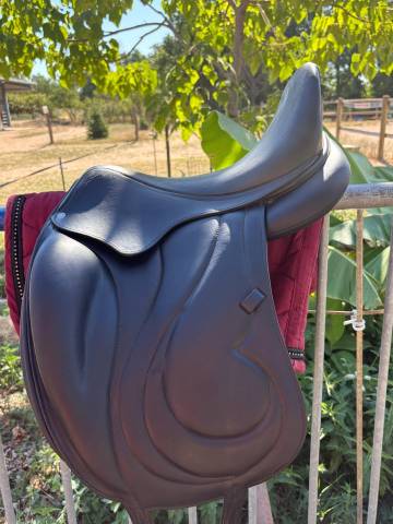 Selle dressage Antar&egrave;s Cadence