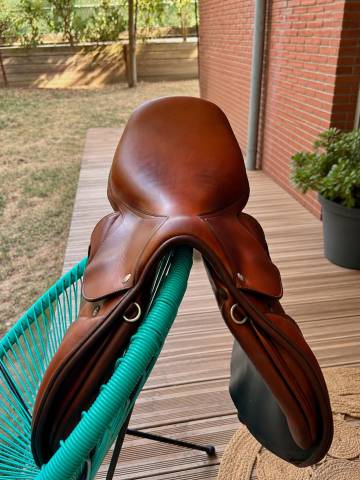 Selle Renaissance doublee veau 18 pouces