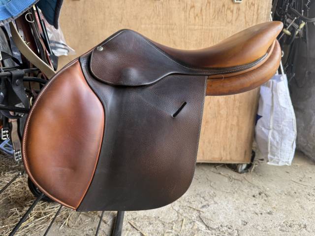 Selle Butet + &eacute;quipement 