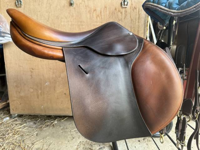 Selle Butet + &eacute;quipement 