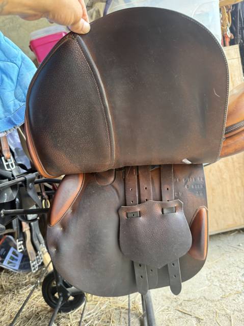 Selle Butet + &eacute;quipement 