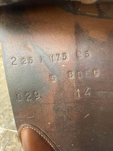 Selle Butet + &eacute;quipement 