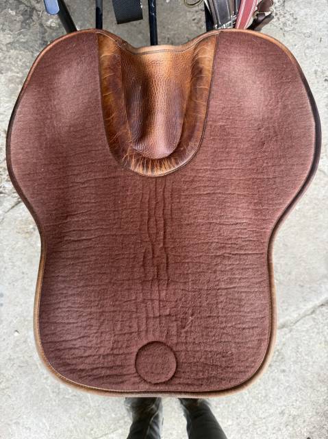 Selle Butet + &eacute;quipement 